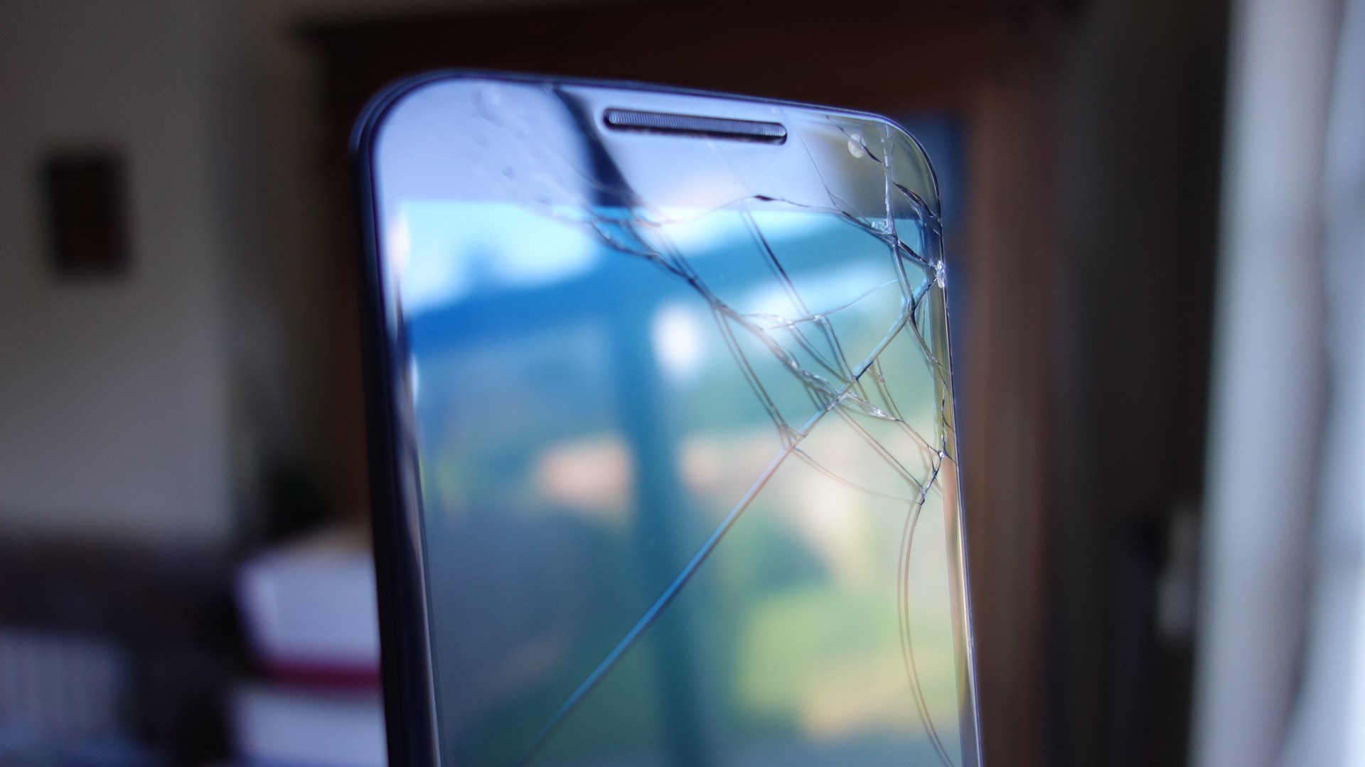 Empresa pode descontar da rescisão o celular quebrado? O que diz a CLT Empresa pode descontar da rescisão o celular quebrado? O que diz a CLT