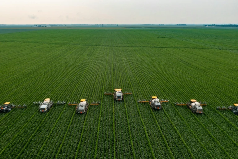 Brasil encosta nos EUA nas exportações agrícolas e pode assumir liderança mundial ainda em 2026