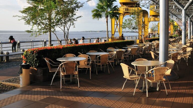 Restaurante pode cobrar consumação mínima? O que diz o Código de Defesa do Consumidor