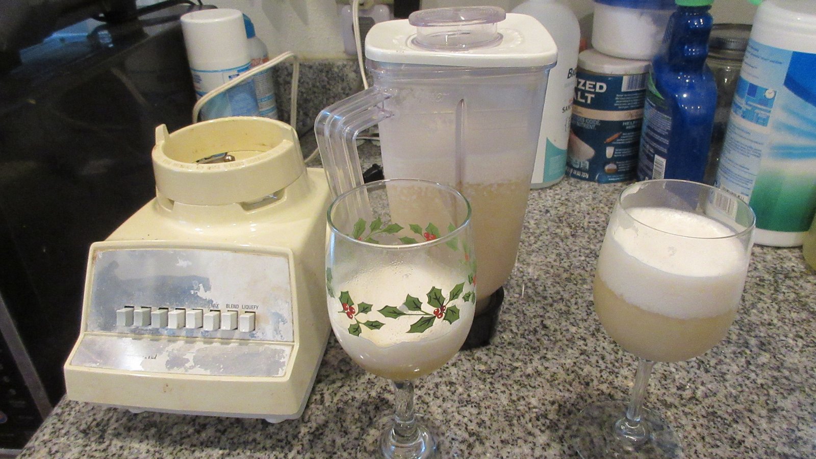 Como tirar cheiro de alho do liquidificador: 5 jeitos caseiros que funcionam e o erro que deixa o cheiro preso Como tirar cheiro de alho do liquidificador: 5 jeitos caseiros que funcionam e o erro que deixa o cheiro preso