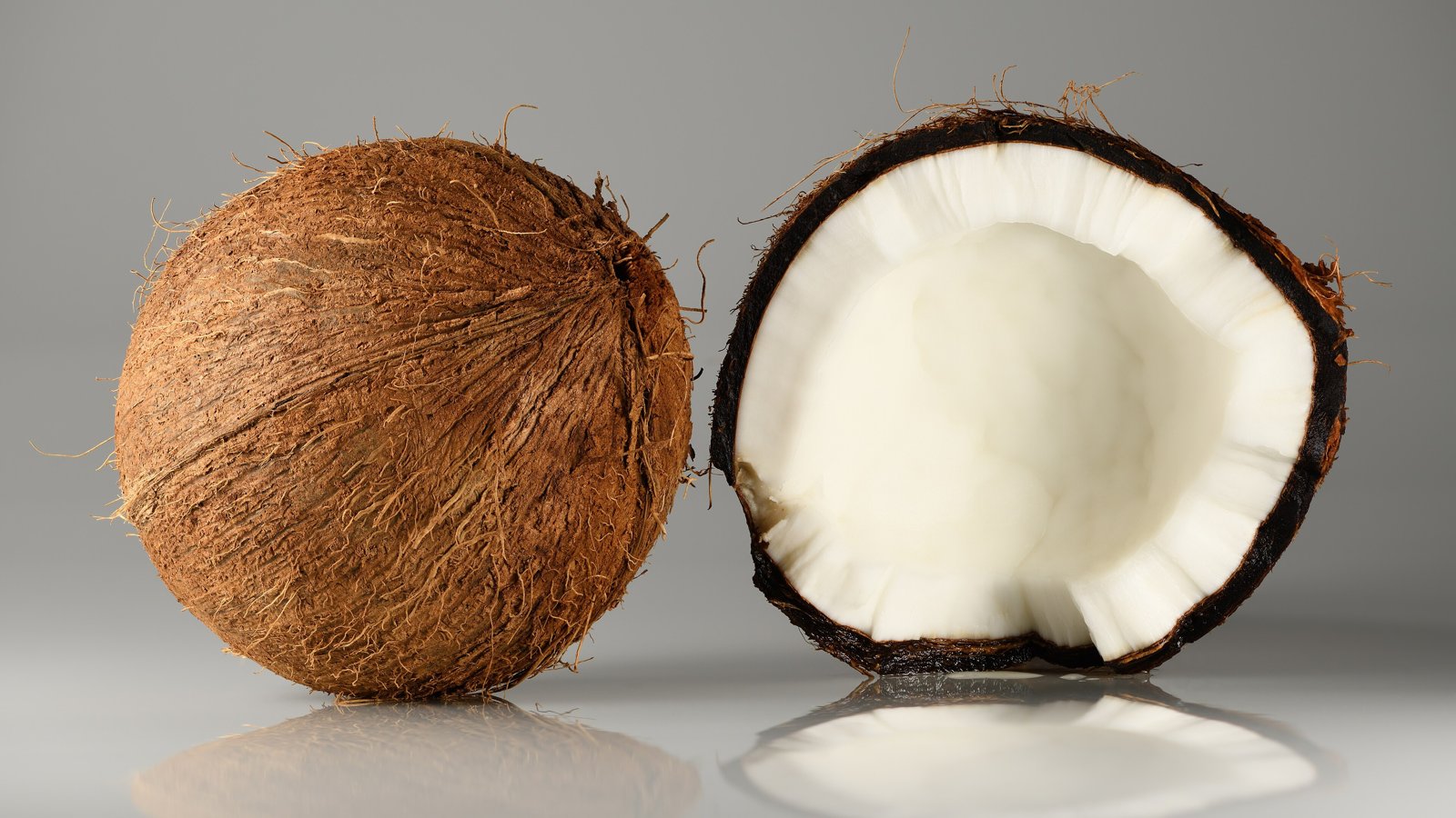 Como tirar a polpa do coco seco sem quebrar a faca: 3 jeitos fáceis, do forno ao congelador Como tirar a polpa do coco seco sem quebrar a faca: 3 jeitos fáceis, do forno ao congelador