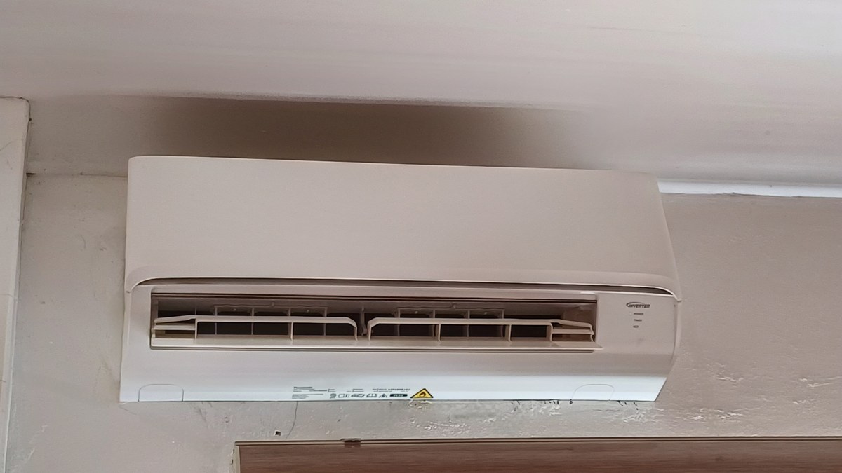 Quantos BTUs de ar-condicionado para o quarto: a conta por metro quadrado, sol e pessoas Quantos BTUs de ar-condicionado para o quarto: a conta por metro quadrado, sol e pessoas