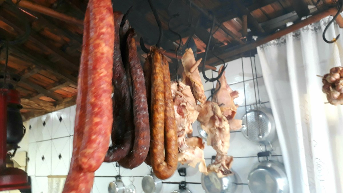 Anvisa suspende linguiça defumada KF Embutidos com Listeria: veja o lote e o que fazer Anvisa suspende linguiça defumada KF Embutidos com Listeria: veja o lote e o que fazer